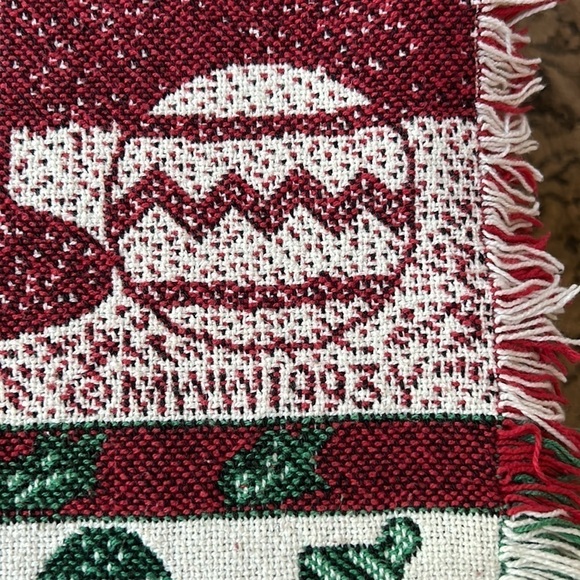 Manual Woodworkers Weavers 1993 Christmas Throw - Picture 8 of 9